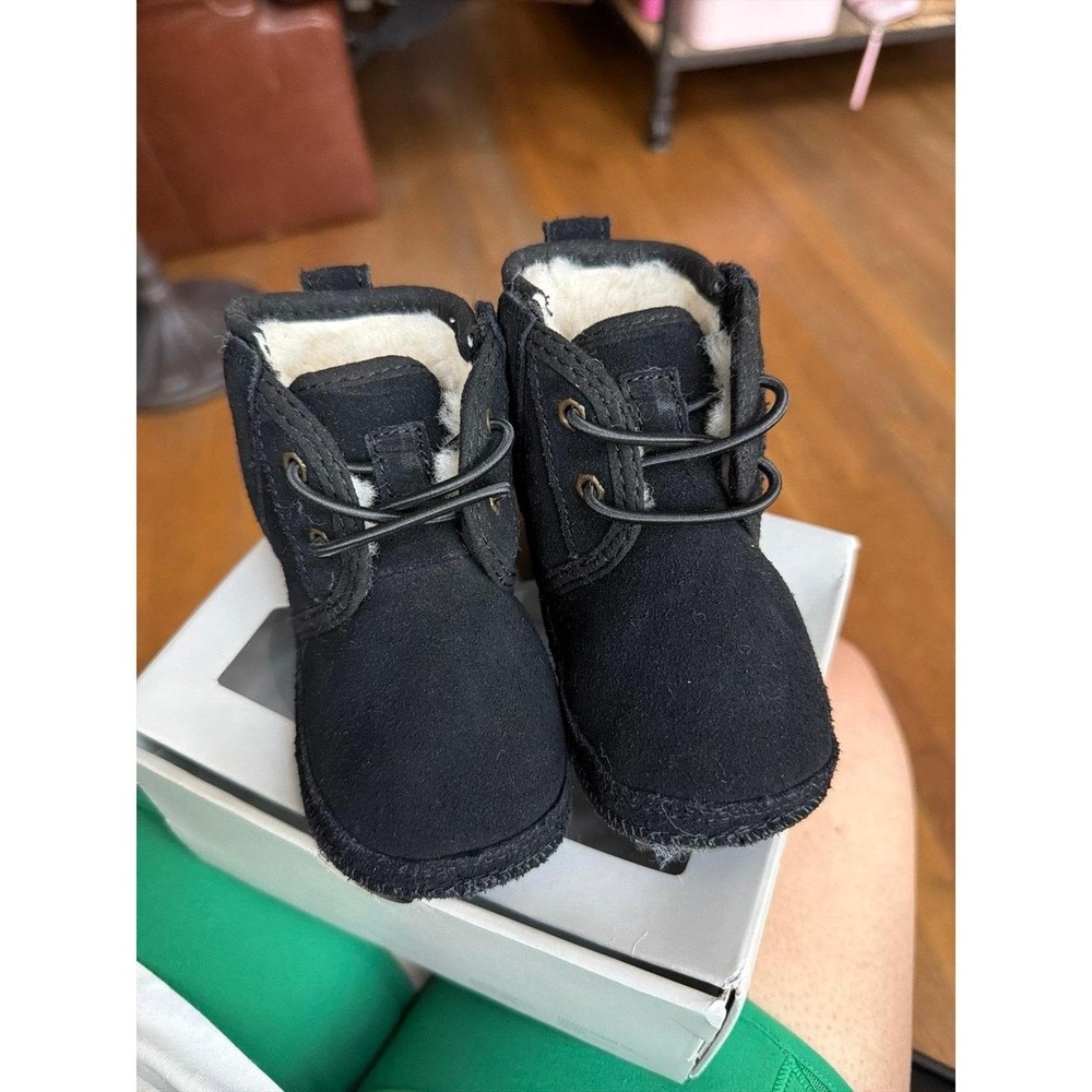 UGG Baby Neumel Boots Infant black suede new 2-3